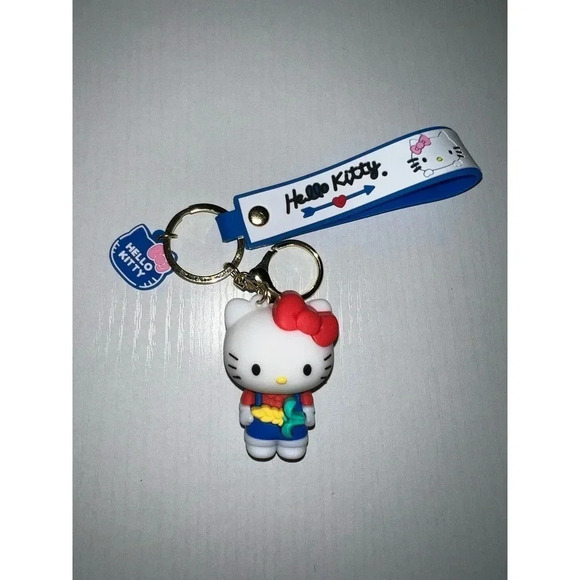 New Hello Kitty keychain - Picture 2 of 3